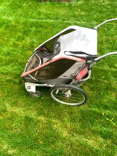 Chariot for sale. Well used, works perfectly. First 40$ takes it, View more