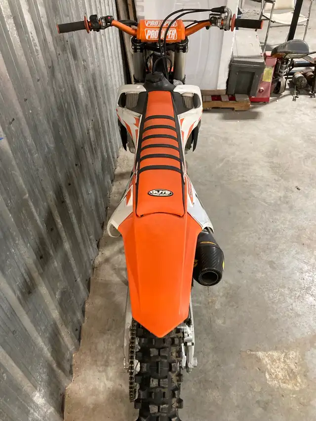 2017 KTM 450SXF in Dirt Bikes & Motocross in London - Image 5