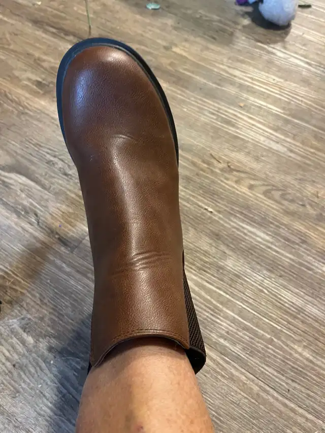 New women’s size 11 brown ankle boots in Women's - Shoes in Calgary - Image 7