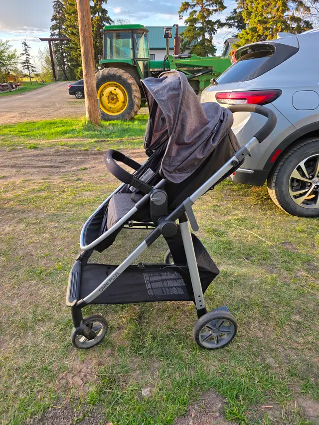 Omni Plus Evenflo Stroller in Strollers, Carriers & Car Seats in Edmonton - Image 5
