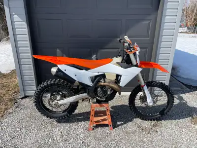 2024 KTM 350 xcf 160hrs Regular oil changes Brand new Dunlop tires Race Tech radiator fan Enduro Eng...