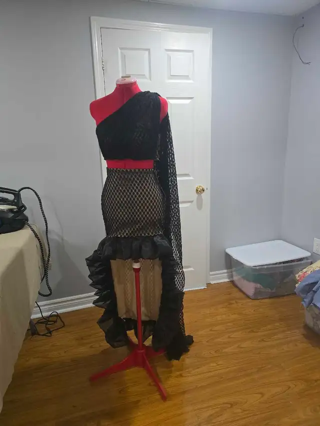 Summer sewing class available527575316410542088