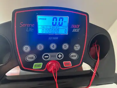 Selling a barely used treadmill – only used 4 times and in excellent condition ✅ No damage ✅ Works l...
