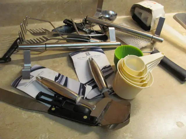 New Price : Utensil Set – Ensemble d’ustensiles in Kitchen & Dining Wares in Gatineau - Image 3