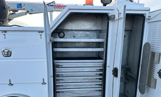 2018 FORD 550 XL Mechanic truck. in Heavy Trucks in Calgary - Image 11