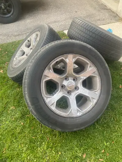 Ram Laramie rims with tpms Tires are no good Pick up in fergus Rims have over 250000km on them so th...
