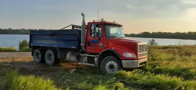 Clean class 1 for local gravel truck company must be able to drive manual transmission