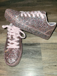 New Aldo glitter shoes size 6.5