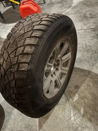 Open to offers, 265/70r17 winter tire and rims comes with hub cap and wheel nuts used on dodge 1500,...