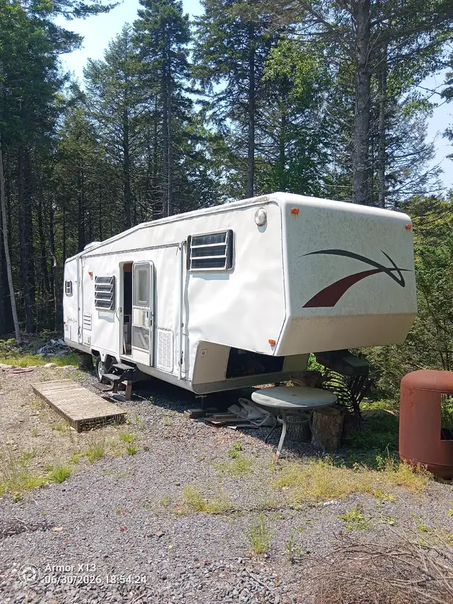 Camper Trailer RV in Travel Trailers & Campers in Bridgewater - Image 7