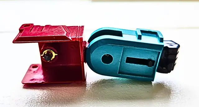1985 Transformers G1 Perceptor Hasbro Vintage Parts & Repair in Arts & Collectibles in Grand Bend - Image 8