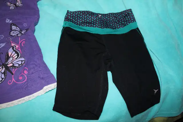 active wear women's small or girls 14 in Women's - Other in Oshawa / Durham Region - Image 6