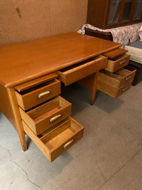 Sturdy office desk