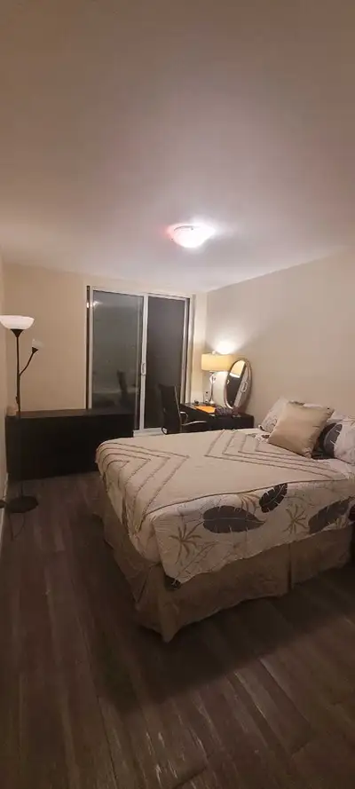 NORTH YORK DUPLEX APARTMENT (2 Beds / 1 Bath & 1 SPACIOUS Downtown Toronto facing Balcony) ✨ The spa...