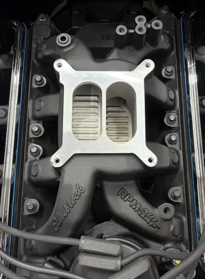For sale is an Edelbrock RPM Airgap intake for a for 351w, only has been used during engine break in...