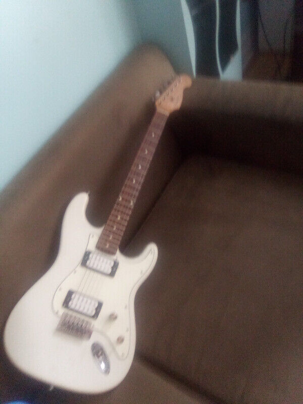 Guitar fender.pics now for sale  