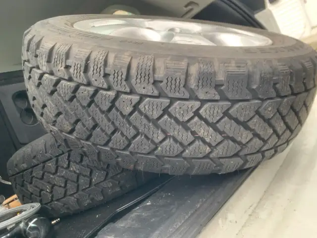 Used VW beetles Tires with Rims Winter Snow/all season in Tires & Rims in Oshawa / Durham Region - Image 4