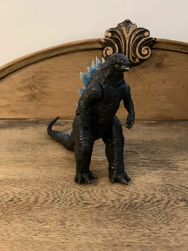 Godzilla vs. Kong 6" Supercharged Godzilla Figure in Toys & Games in Winnipeg - Image 2