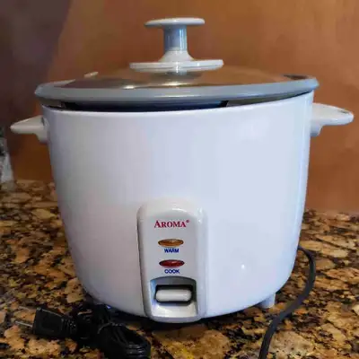 Aroma electric rice cooker - 8 cup capacity
