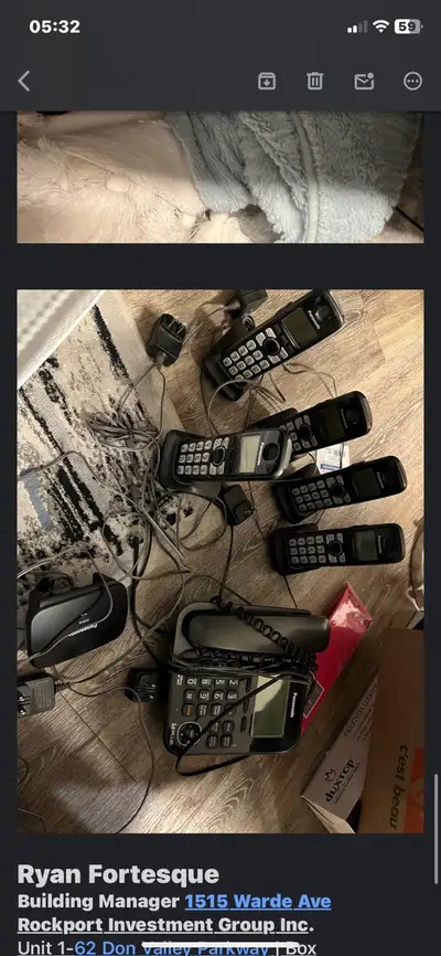 Set of 7 cordless phones with a base 50$ and answering machine 10$