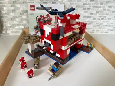 LEGO Minecraft The Mooshroom House-21270, View more
