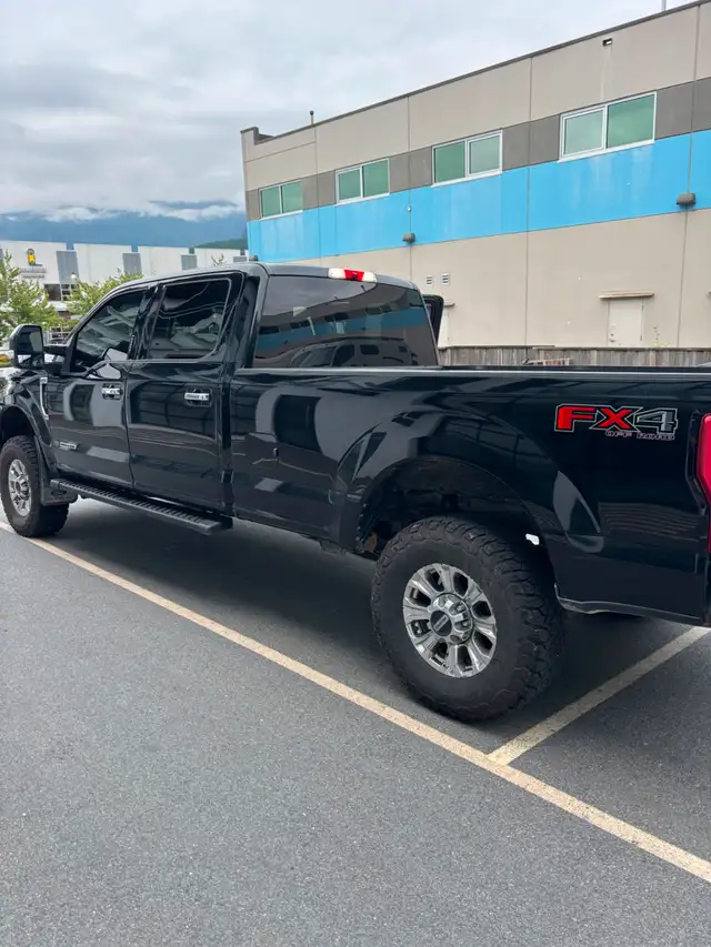 Ford F350 long box new tires in Cars & Trucks in Red Deer - Image 5
