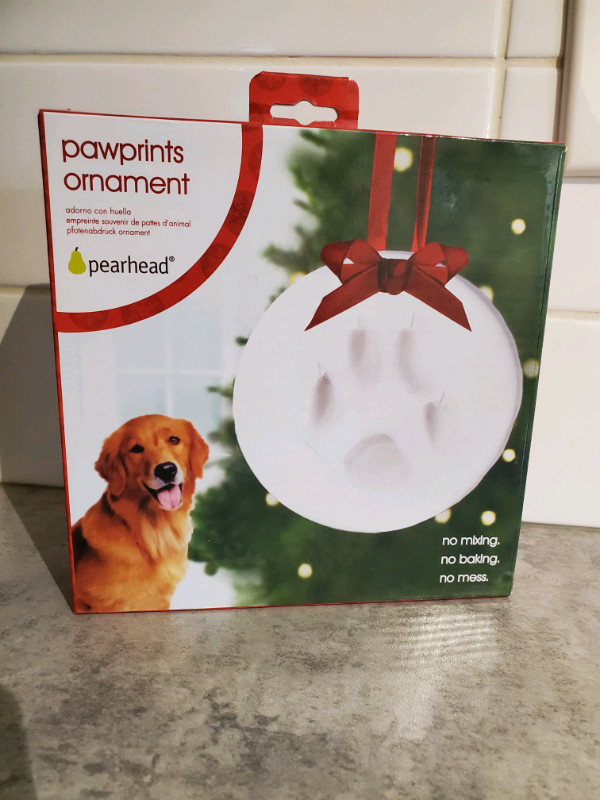 Pawprints ornament kit for dog or cat in Accessories in Edmonton