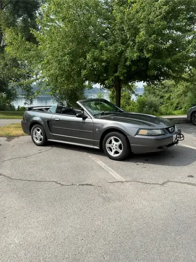 2003 ford mustang convertible Only 88,000 kms Never winter driven Garage stored New rear tires New c...