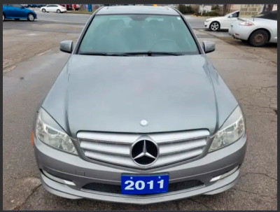 2011 Benz C250 - LoW Km. $13500 or make an offer.,