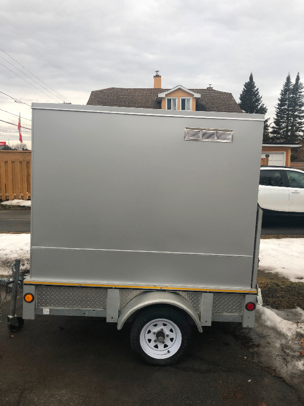 Enclosed trailer in Cargo & Utility Trailers in Ottawa