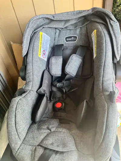 I'm selling an Evenflo Omni Plus Modular Travel System in used but good condition, ready to make tra...