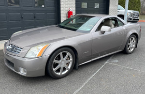 2004 Cadillac XLR -
