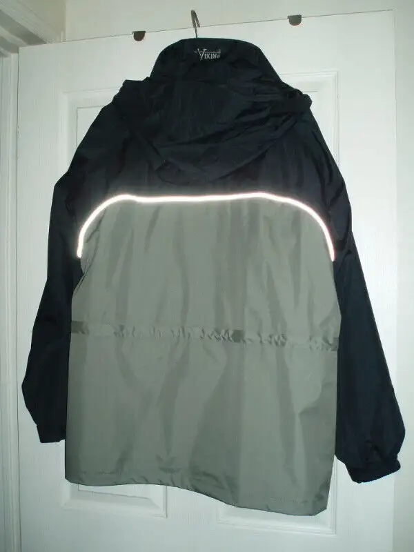Jackets for Men / Boys & Women / Girls in Multi-item in City of Toronto - Image 3