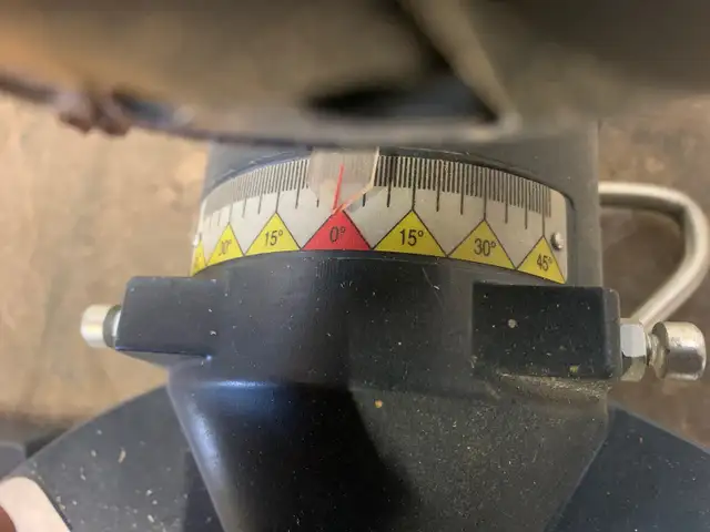 Mastercraft Dual Bevel Sliding Compound Miter Saw in Power Tools in Red Deer - Image 9