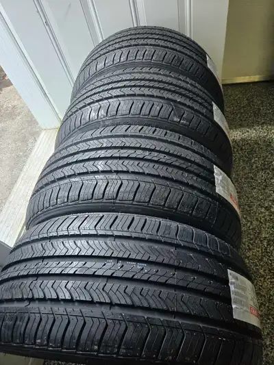 Quatre pneus d'été neuf marque Maxxis jamais installé Made in Thaïlande 2025 580$ les quatres non né...