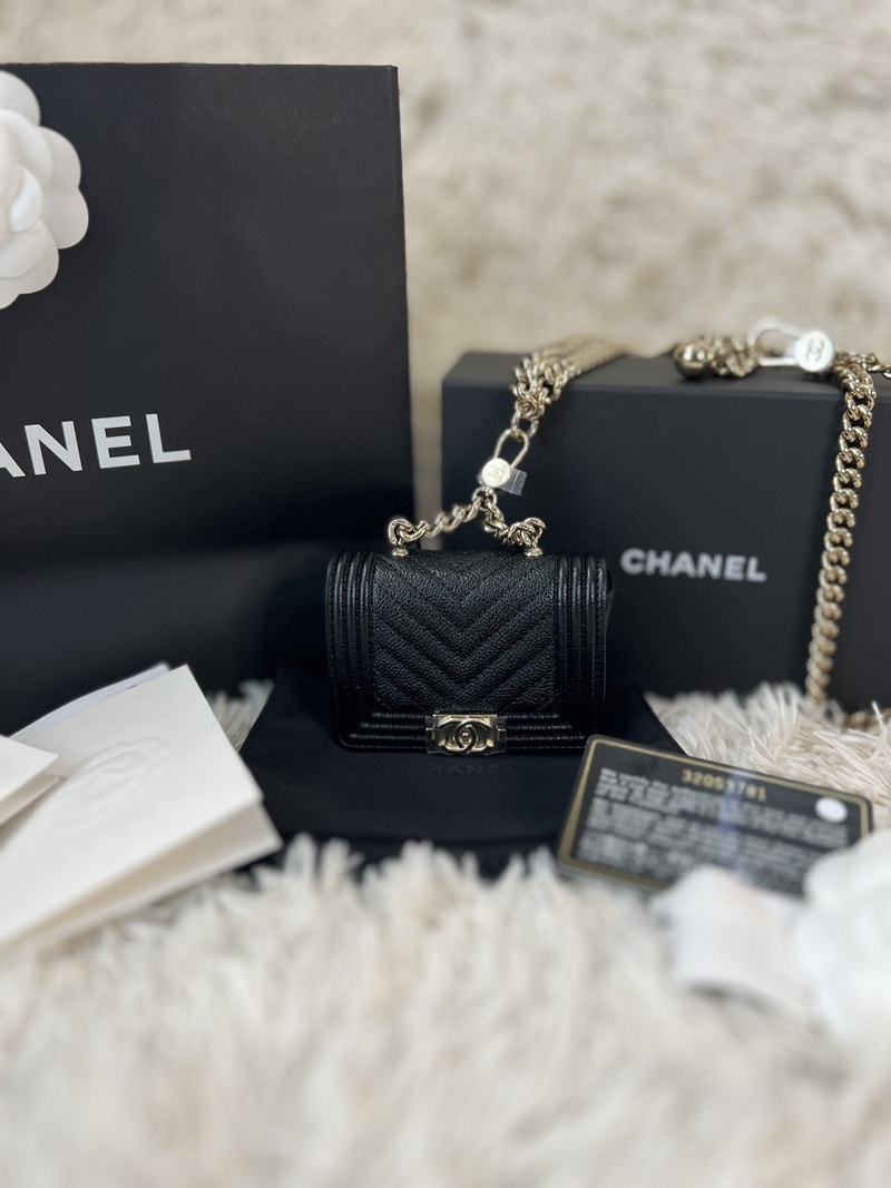 Authentic Chanel Detachable Boy Belt bag 22S2 collection Women's