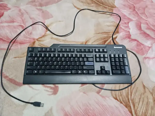 Printer, HP monitor, TV stand, Study table and many more in Desktop Computers in Mississauga / Peel Region - Image 10