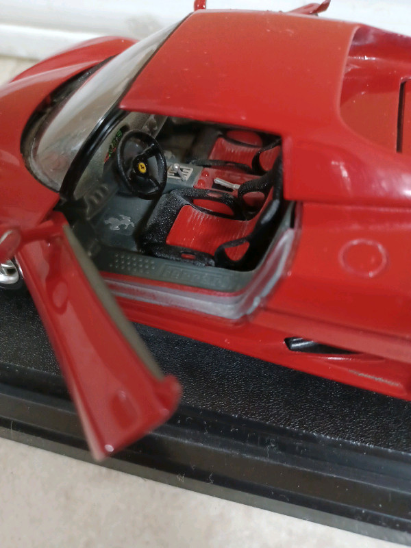 Burago Ferrari F50 hard top (1995) model car  in Arts & Collectibles in Windsor Region - Image 3