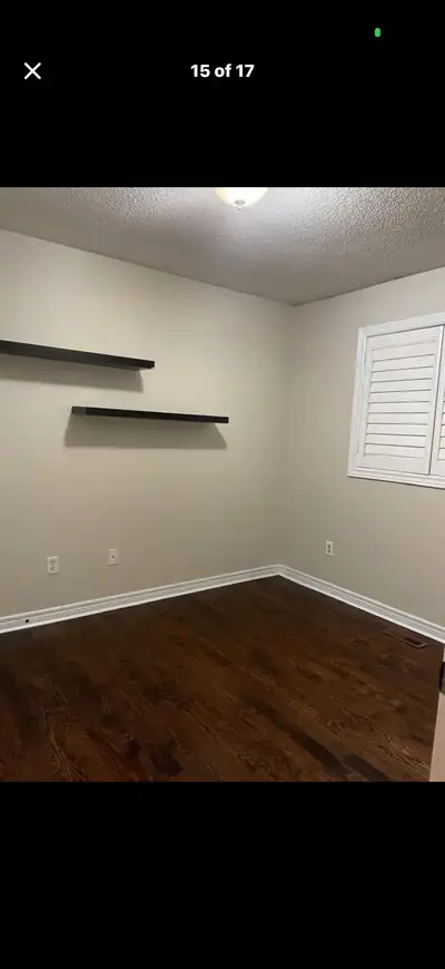 Room available (4BR house) for a girl in Brampton Intersection: Steeles and Mavis 3 mins walk to Bus...