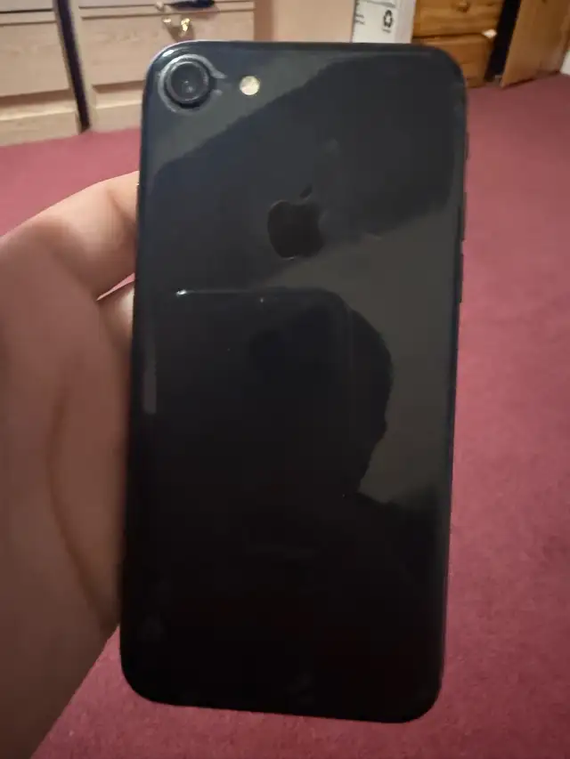 Iphone 7  in Cell Phones in Oshawa / Durham Region - Image 6