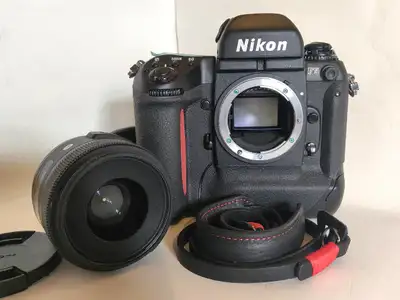 Nikon F5 - Sigma Art 30mm f1.4 DC HSM lens, View more