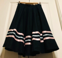 Character skirt 
