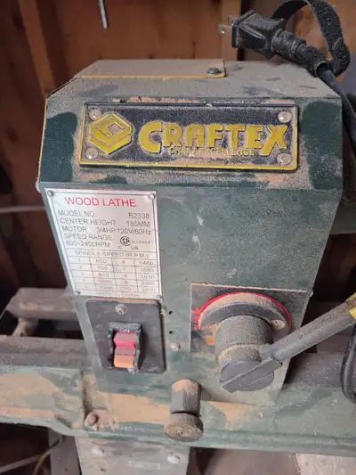 Comes with lots of accessories and wood turning blanks.