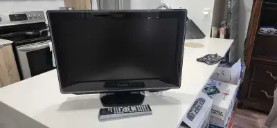 Toshiba 251/2" tv monitor with built-in DVD player, View more