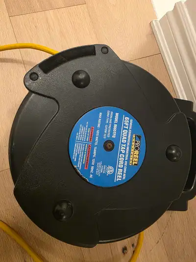 Retractable extension cord for professionals. , View more