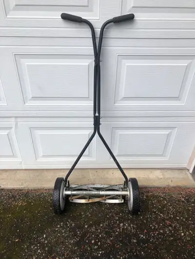 Great States 16” rotary reel lawnmower, was my grandpas. Cuts great, blades wicked sharp. Made in US...