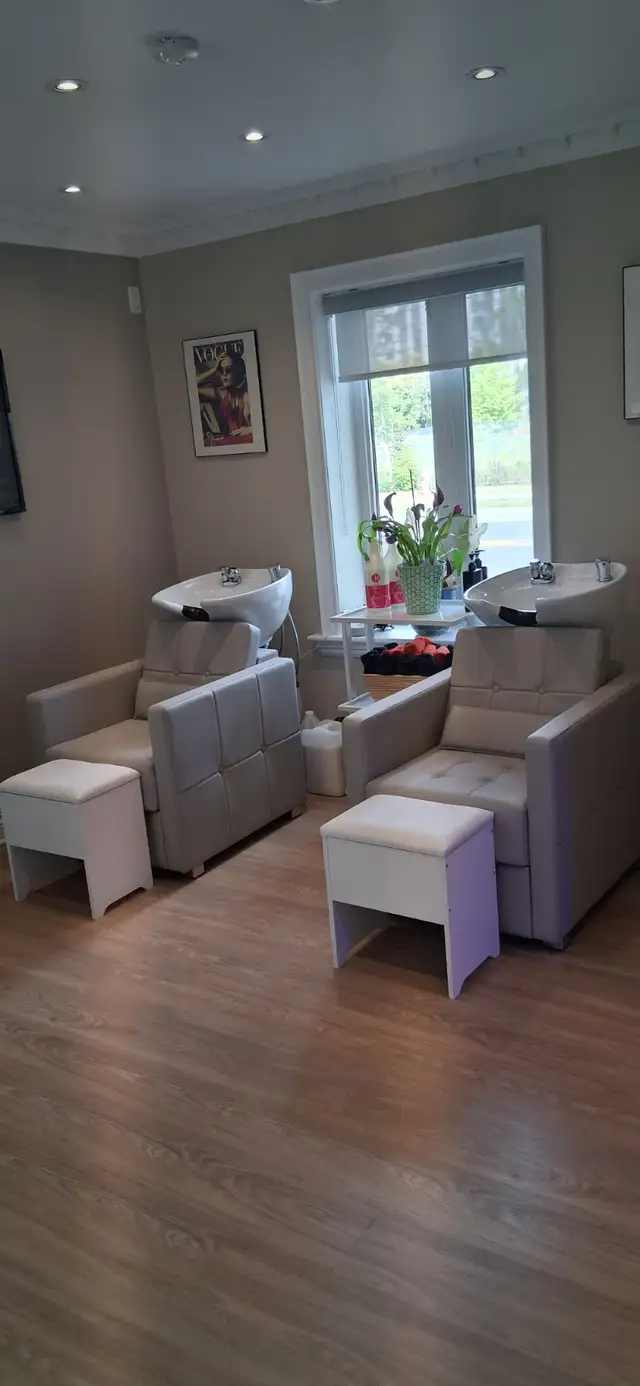 Salon Chair for rent63771525281921123