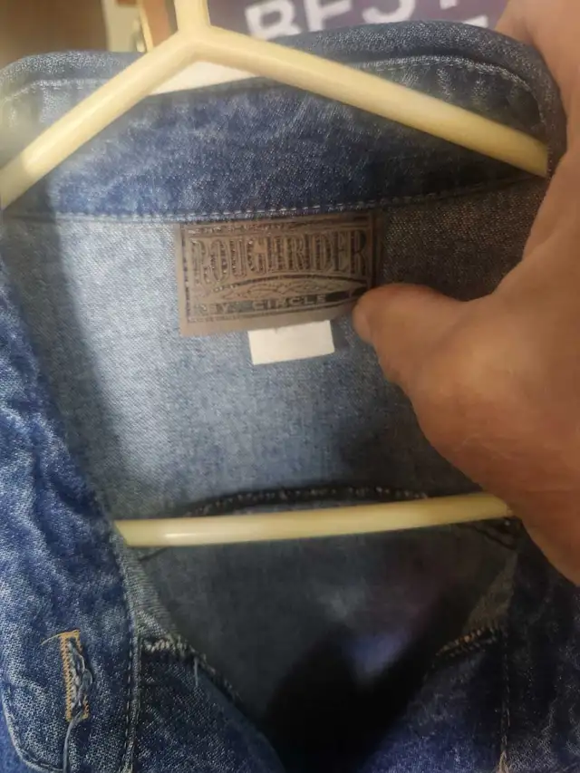 Roughrider Denim Jacket in Women's - Tops & Outerwear in Calgary - Image 3