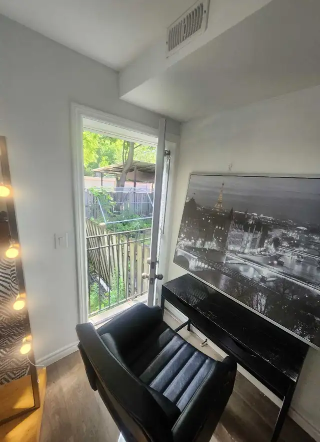 Furnished Room for rent Downtown Liberty Village in Room Rentals & Roommates in City of Toronto - Image 5