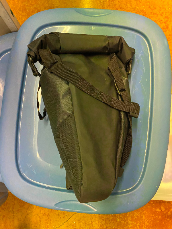 Giant brand Scout Seat Bag 13L in Other in Kingston - Image 2